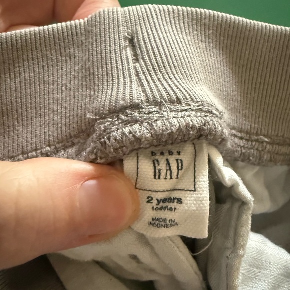 GAP Gray Casual Bottoms Relaxed Fit - Picture 2 of 2